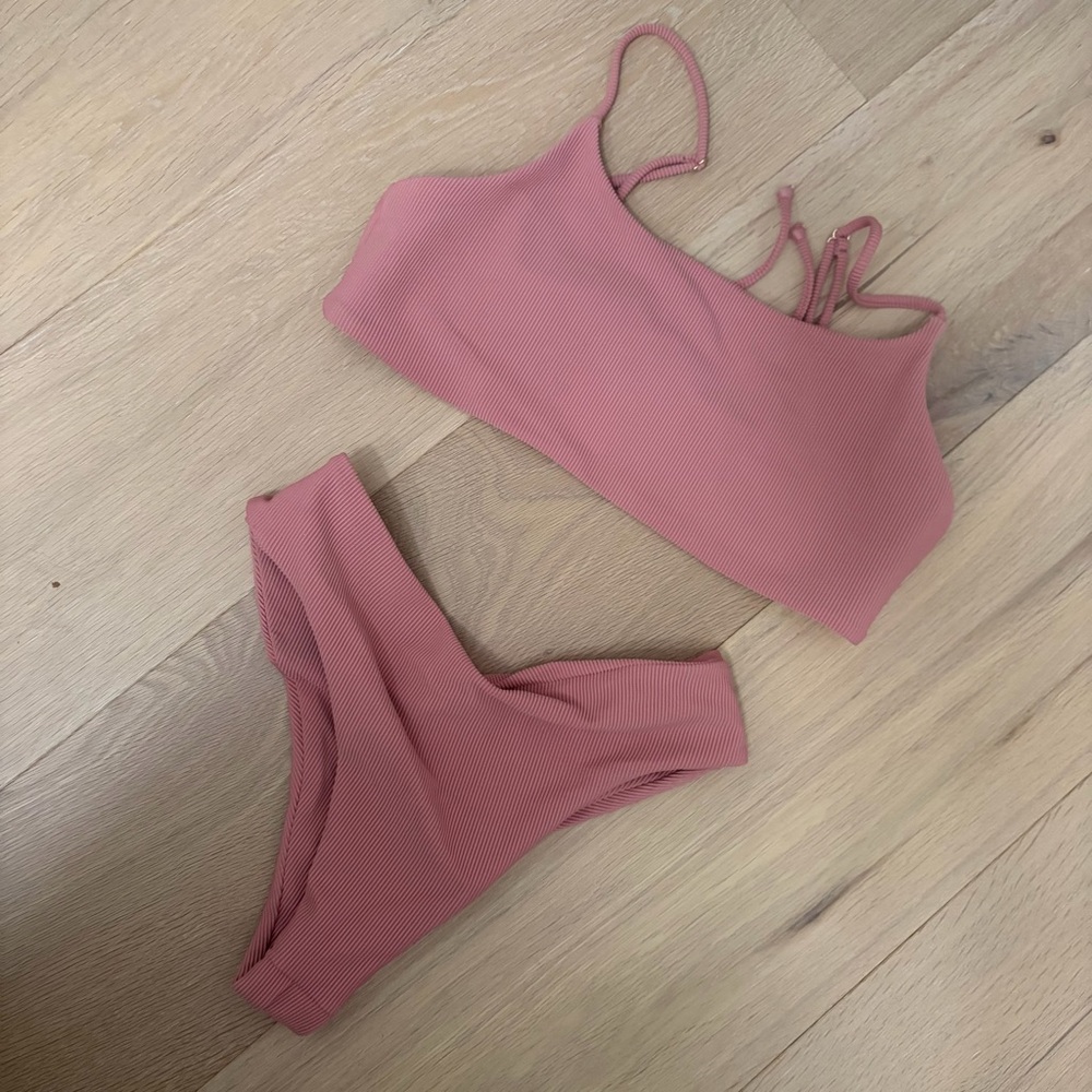 Ribbed Rose Pink Women's Bikini Set - SKATIE